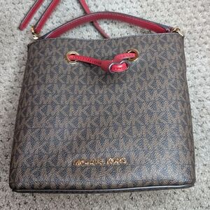 Michael Kors Small Suri Signature Brown and Red Shoulder Bag NWOT